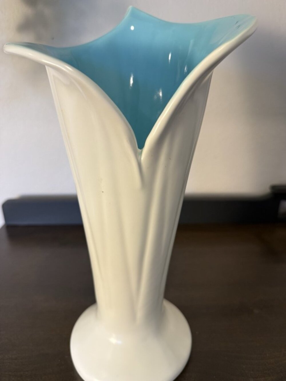VTG California Catalina Island Pottery Lilly Vase in Cream & Turquoise 12"x6.5"